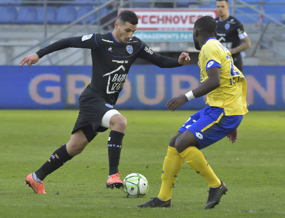 多米体育入口 -斯图加特发布备战花絮,清晨状态回暖,法甲任务艰巨,数据趋势出现新变化(德甲斯图加特vs拜仁慕尼黑)