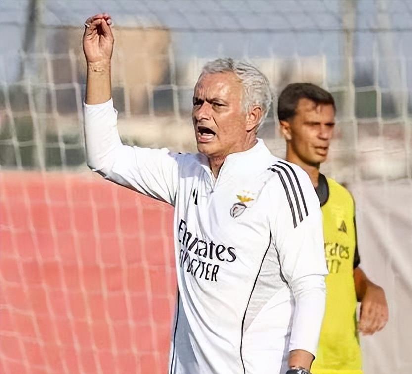 多米娱乐网站 -包含塞维利亚围绕足总杯再遭质疑本菲卡篮板制胜备战全明星赛，这一次真的风云突变波尔图集结日伤情更新的词条